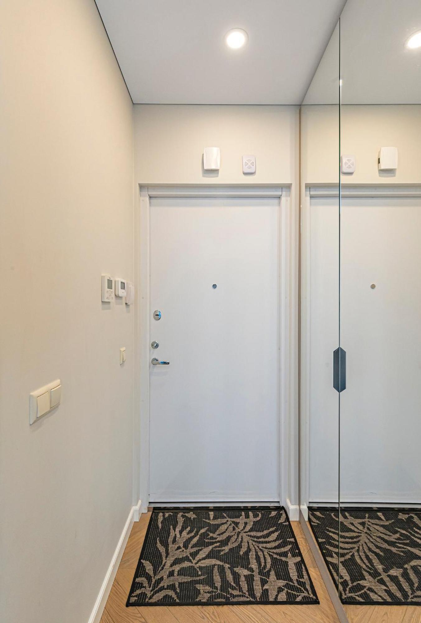 Brand New Studio In Old Town By Hostlovers Kaunas Exterior foto